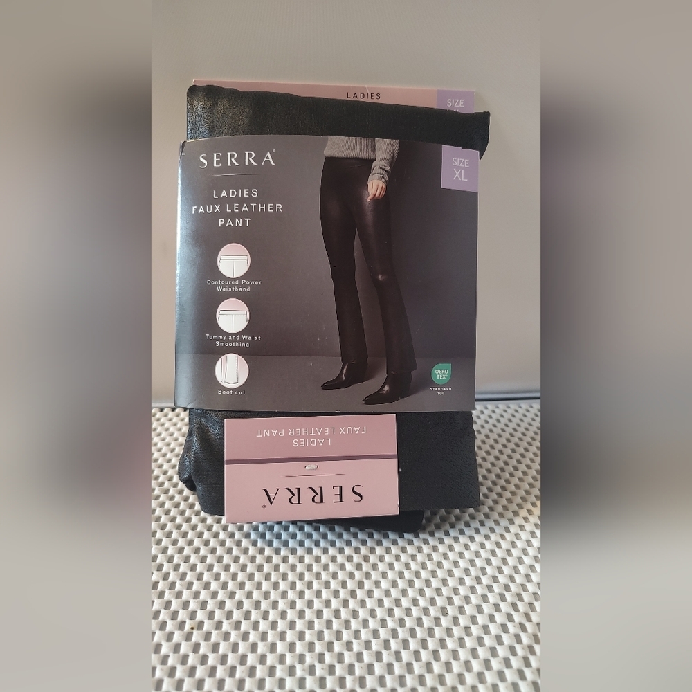 Serra Women's Size XL (16-18) Faux Leather Pant  Black NWT